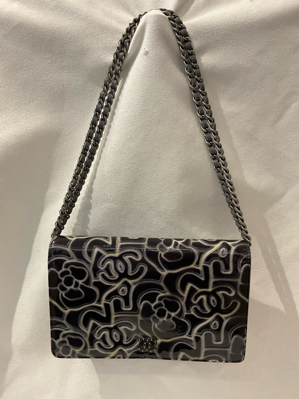 Chanel Bag - Picture 1 of 16